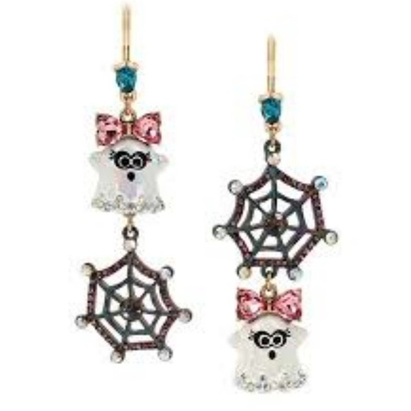 Betsey Johnson Ghost & Spider Web Drop Mismatch Earrings new!! - Picture 5 of 6